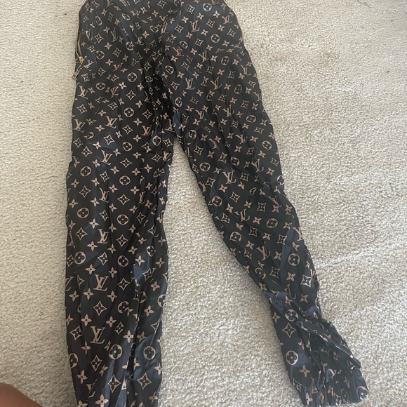 louis vuitton joggers